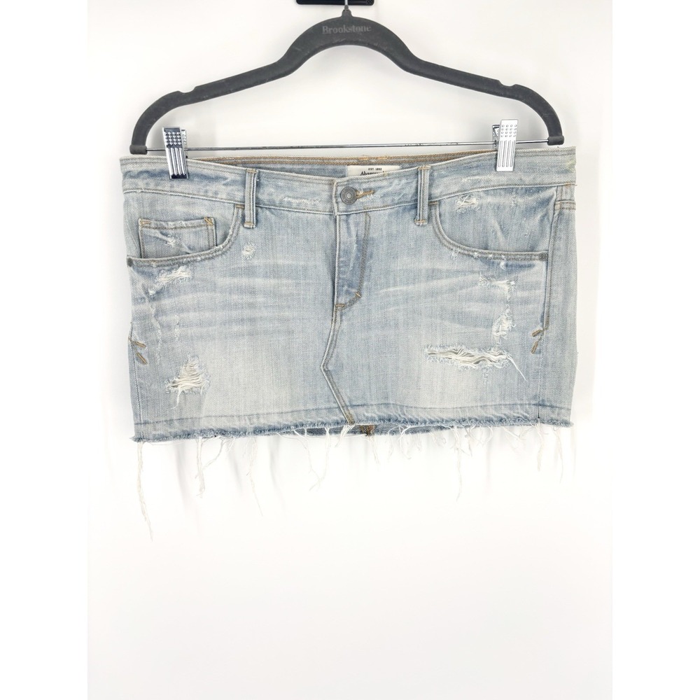 Abercrombie & Fitch Y2K Vintage Denim Mini Skirt Size 8 Frayed Light Wash
